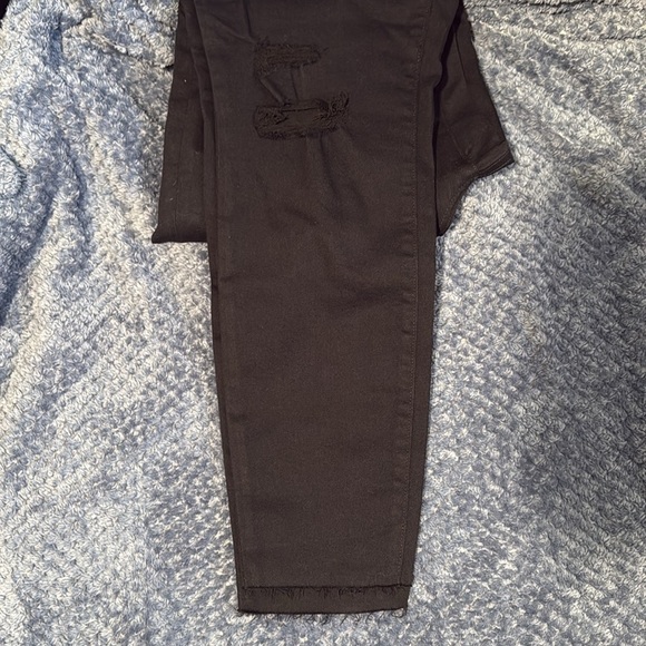 [Express] NWT High Waisted Curvy
Skinny Jeans - Picture 3 of 9